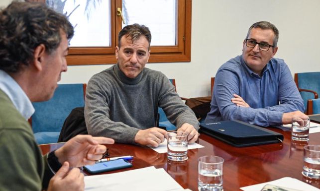AUGC Extremadura expone en una reunión mantenida con el grupo parlamentario popular las deficiencias que sufren los guardias civiles en el territorio.