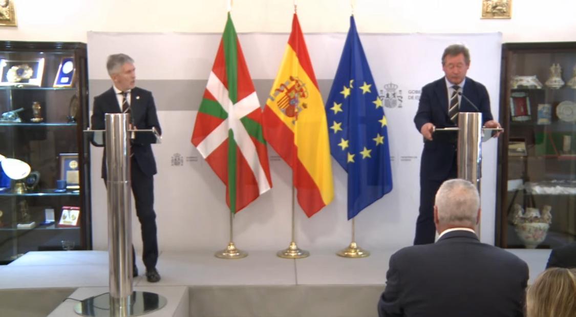 Reunión de Marlaska con el consejero de Seguridad del Gobierno Vasco, Bingen Zupiria.