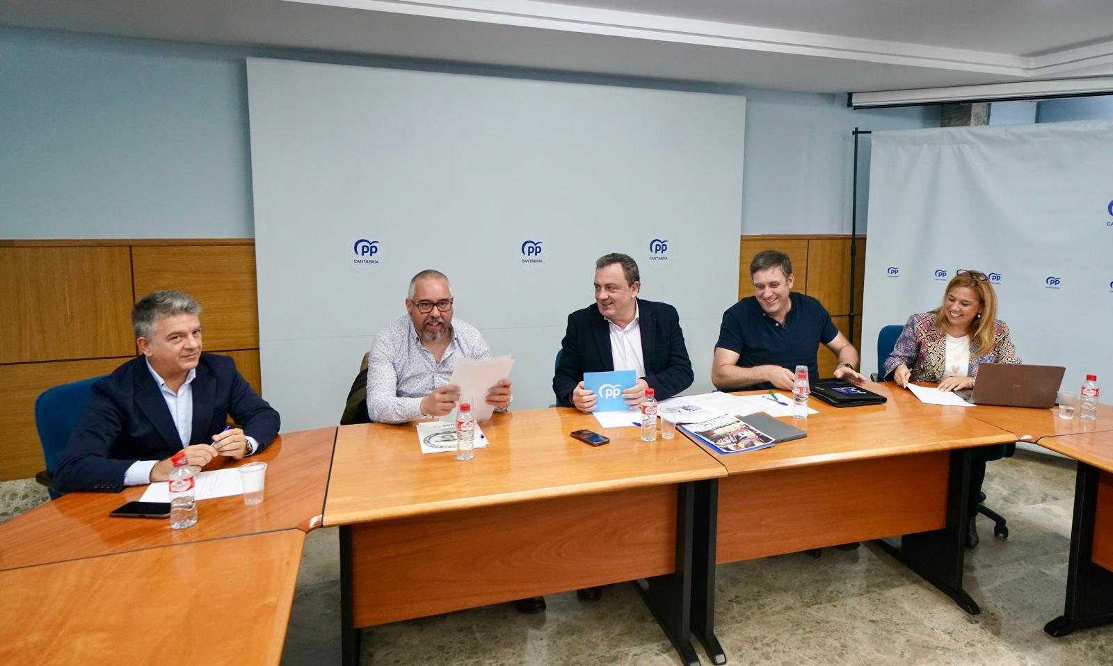 Reunión AUGC Cantabria y miembros del PP.