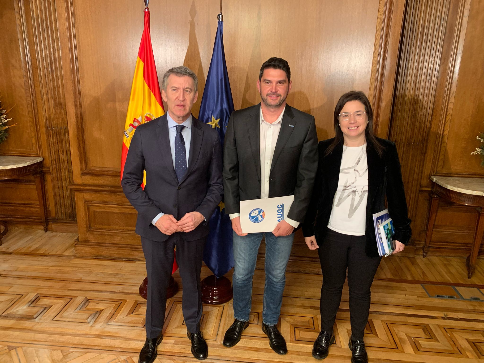 Alberto Núñez Feijóo, Pedro Carmona (AUGC) y Ana Vázquez (PP).