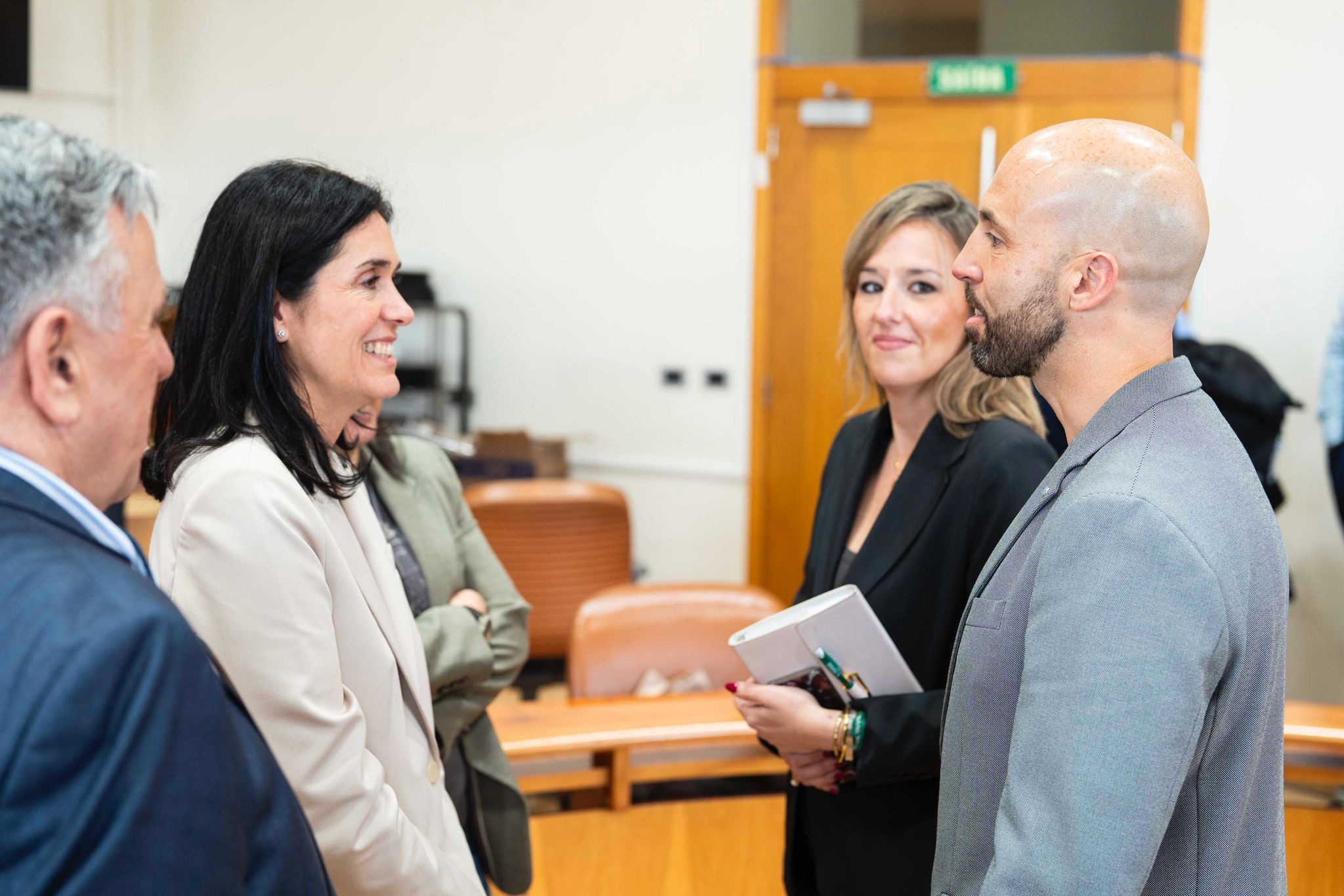 Secretaria Nacional de Relaciones Institucionales Olaya Salardon y el Secretario Federal de Galicia, Diego Madrazo y la