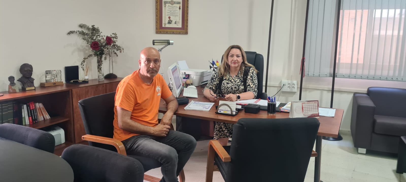 Rachid, Secretario de AUGC en Ceuta junta a la secretaria general de UGT en Ceuta, Yolanda Aparicio.