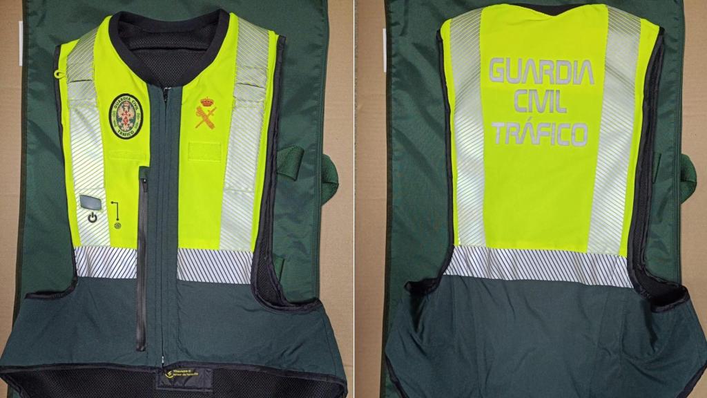 Chalecos Airbag. Guardia Civil Agrupación de Tráfico.
