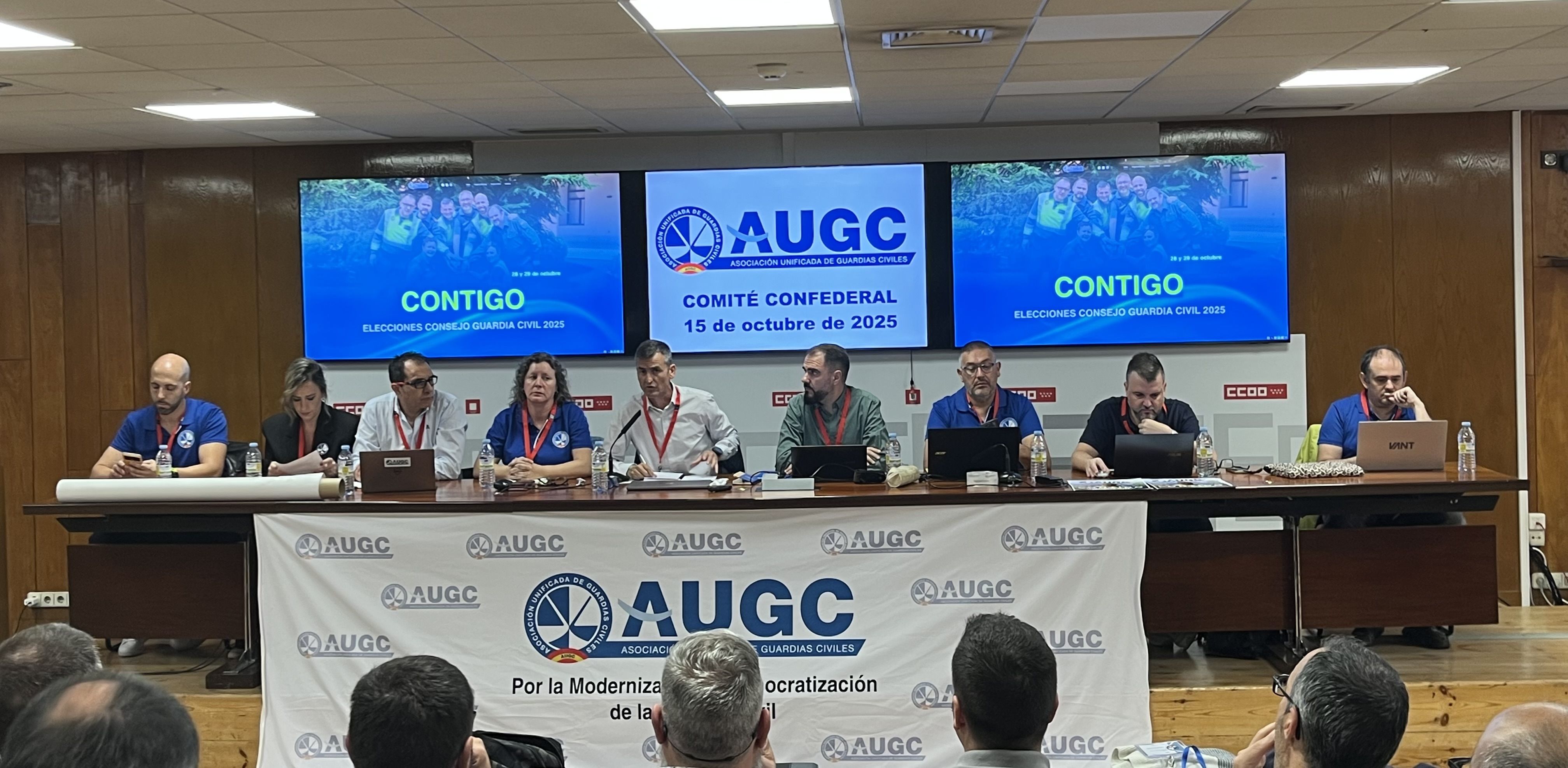 Representantes de la Junta Directiva Nacional de AUGC en el Comité Confederal 15 de Octubre en Madrid.