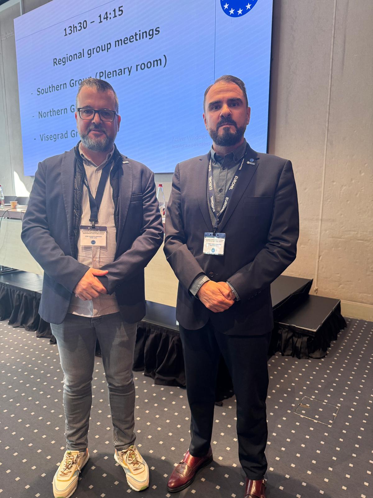 Representantes AUGC en la Asamblea General en París.