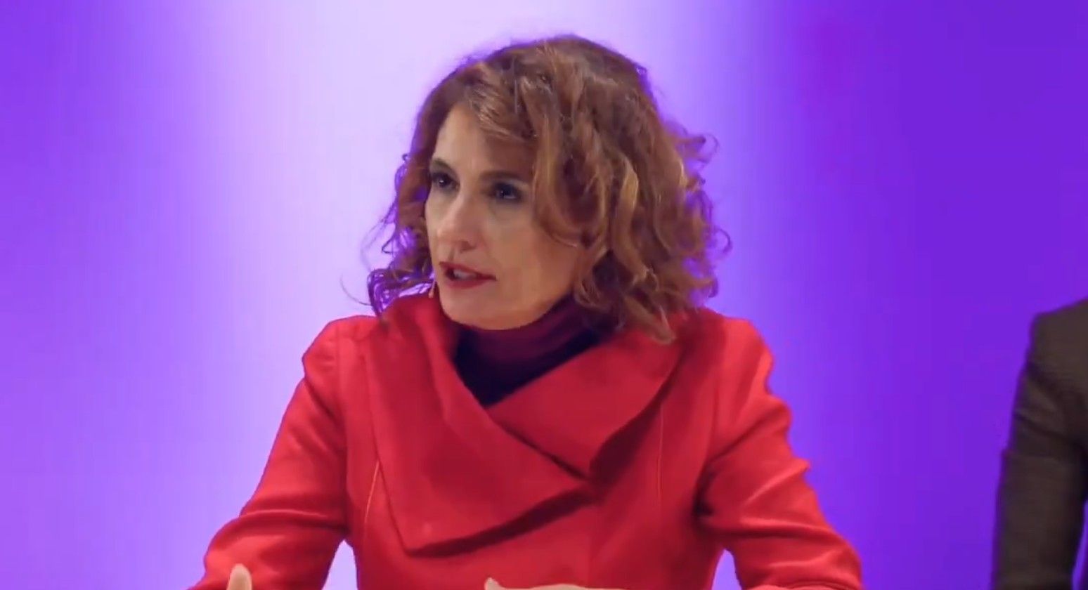 Vicepresidenta Primera del Gobierno y Ministra de Hacienda.