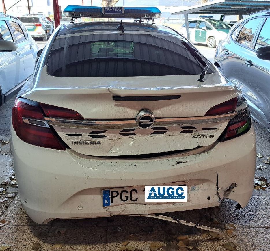 Vehiculo Guarcia Civil trafico accidentado