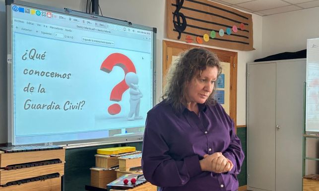 Alicia Sánchez durante la jornada en el colegio Daoiz y Velarde (Getafe).