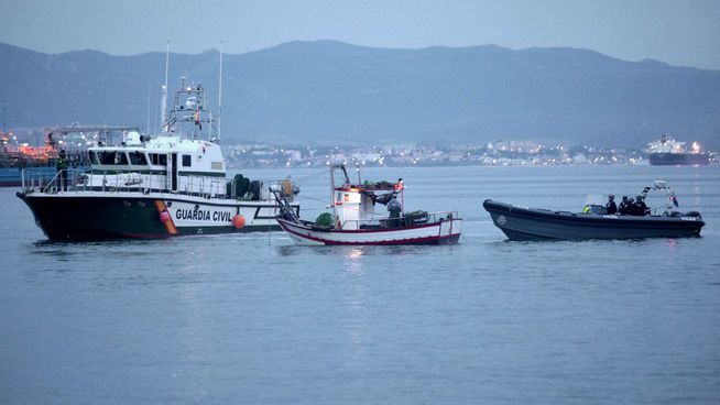 Patrullera en el Estrecho