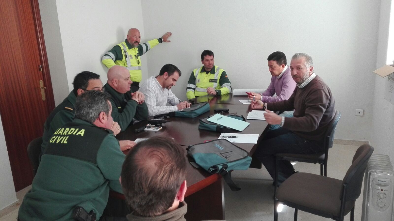 Reunión de AUGC Sevilla con afiliados de Écija