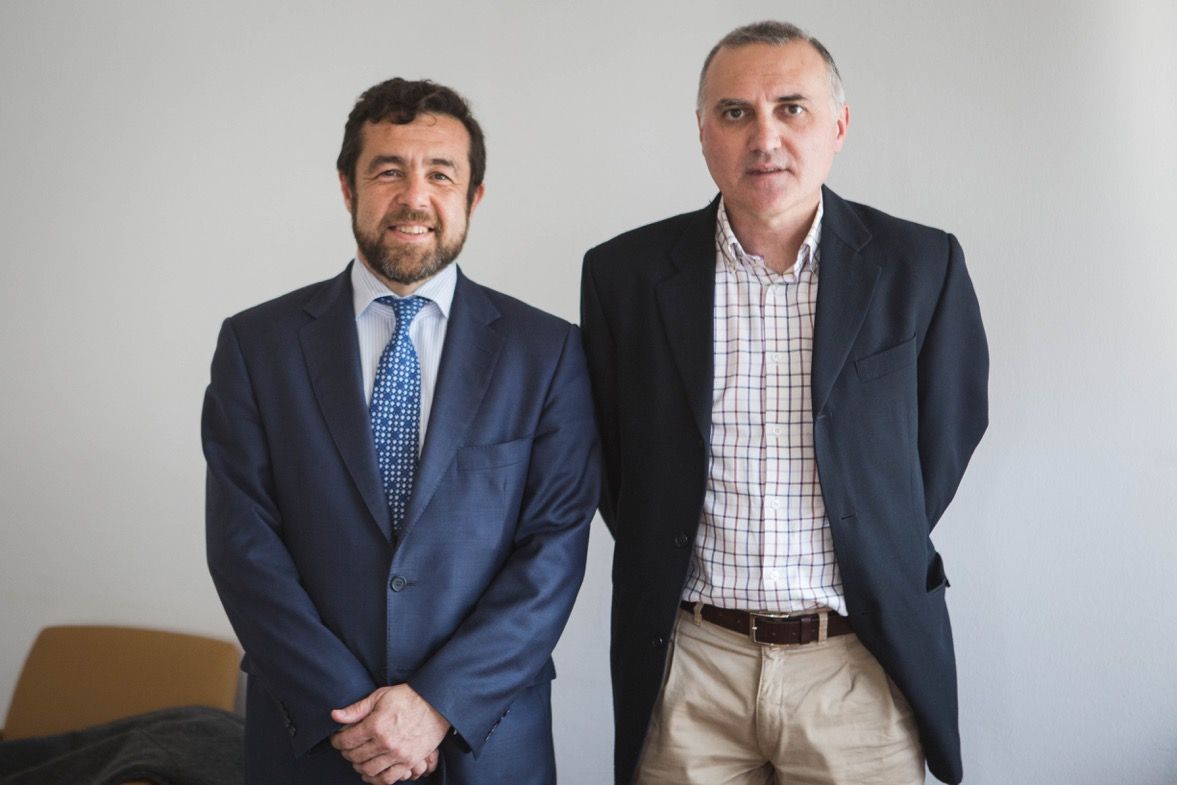 Alberto Moya, con Miguel Gutiérrez, portavoz del Grupo Parlamentario Ciudadanos