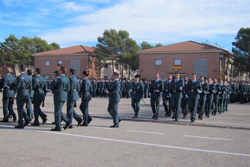 Ceremonia de jura de bandera en la Academia de la Guardia Civil en Baeza