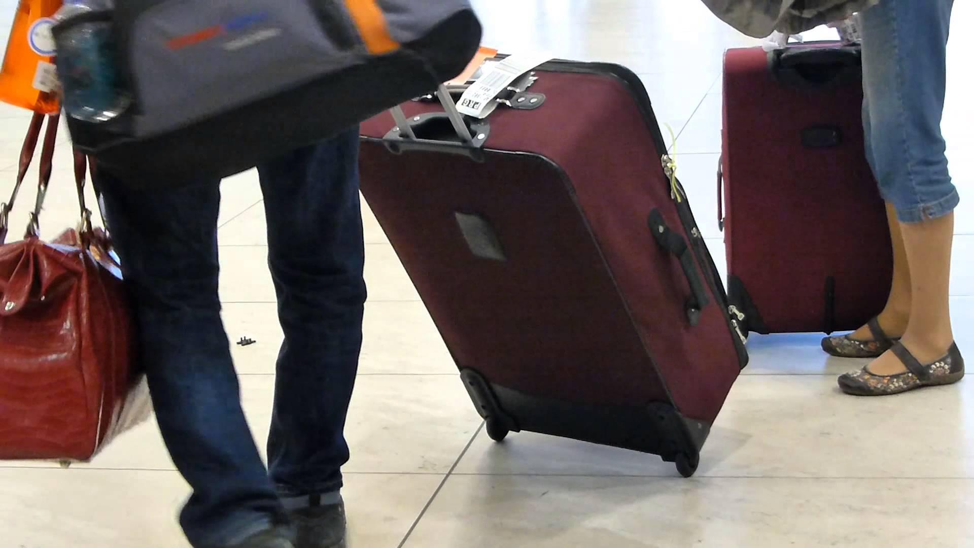 Muchas familias siguen pendientes de la resolución de los destinos para hacer la mudanza de su hogar.