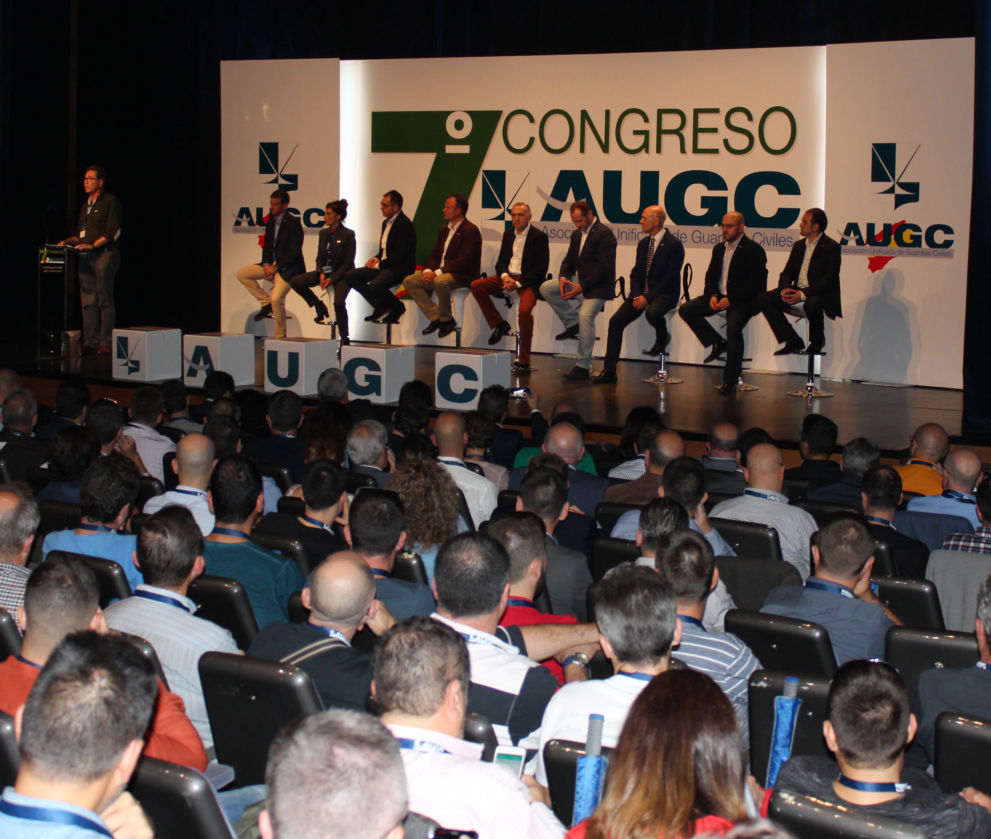 Más de mil guardias civiles abarrotaron el auditorio Marcelino Camacho