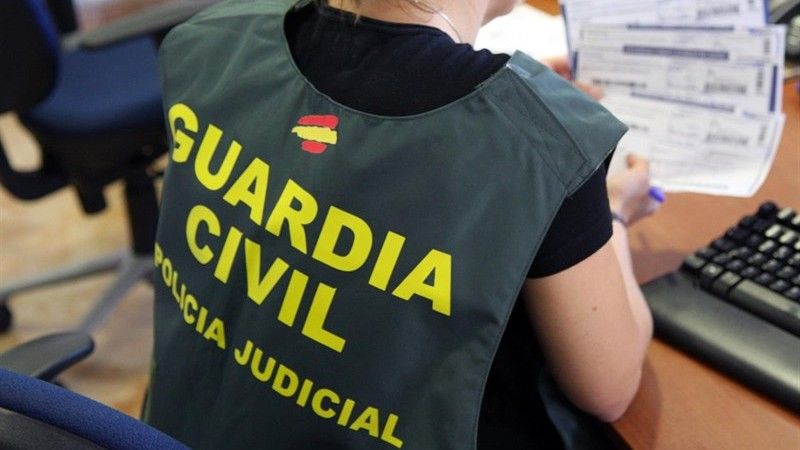 Una agente de la Policía Judicial.