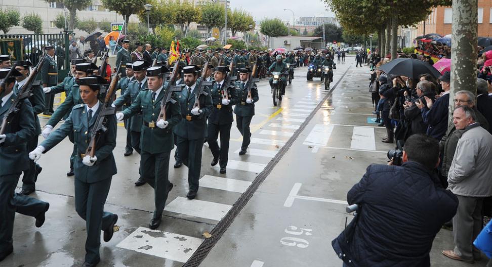 Imagen del desfile del Día del Pilar celebrado en Burgos en 2015.