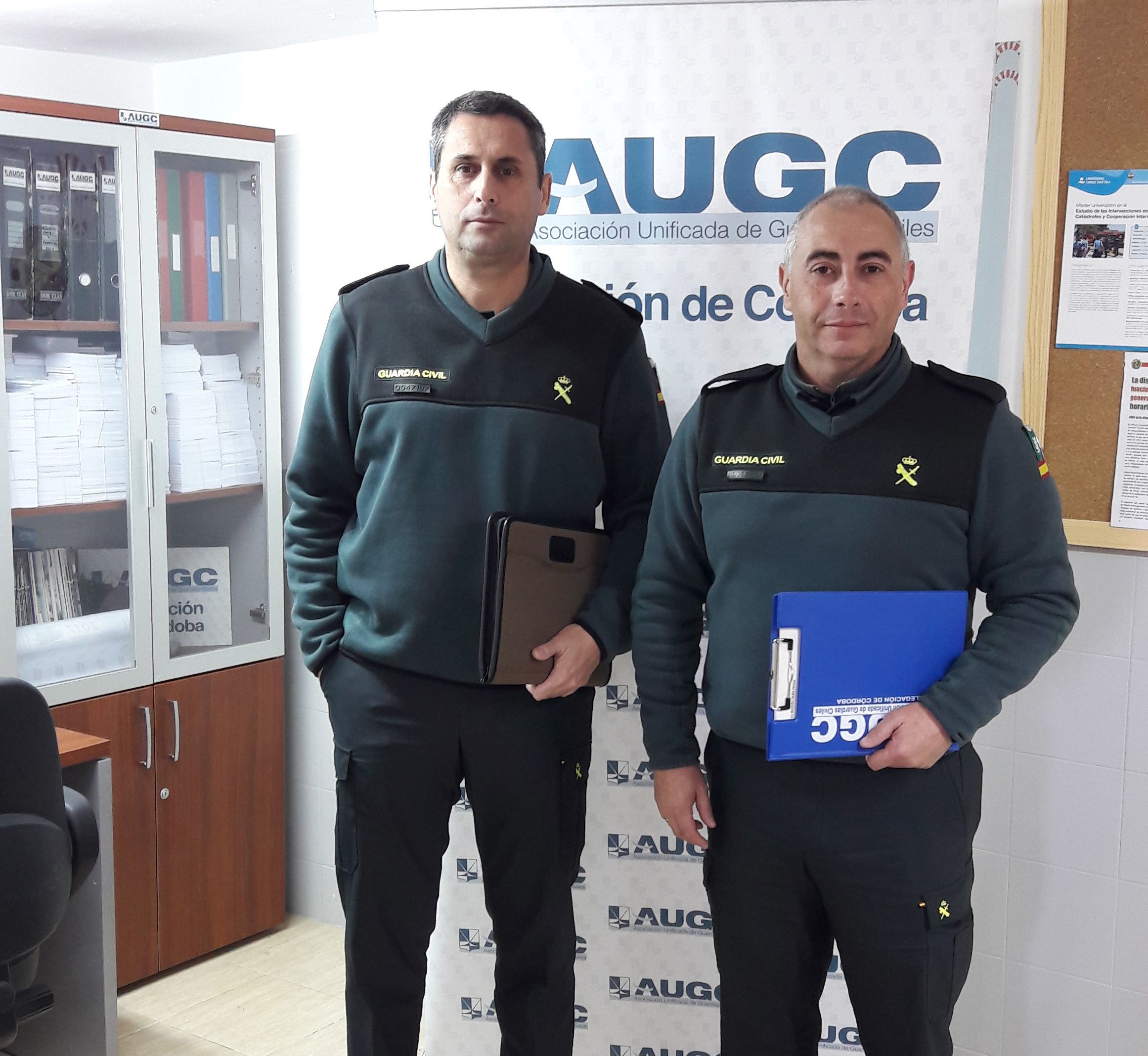 Francisco Cruz (dcha.) tras comparecer ante el instructor del expediente, acompañado del secretario jurídico de AUGC Córdoba que le asistió, Rafael Sánchez