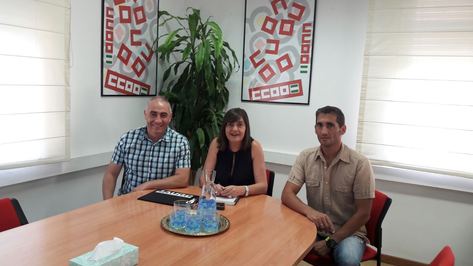 De izquierda a derecha: Francisco Cruz (secretario de institucionales de AUGC), Marina Borrego (secretaria provincial de CCOO), Antonio Sánchez (secretario provincial de SUP)