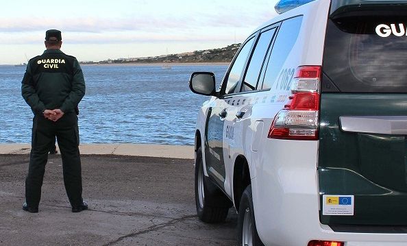 Los golpes de calor suponen un riesgo para los guardias civiles que trabajan en la calle