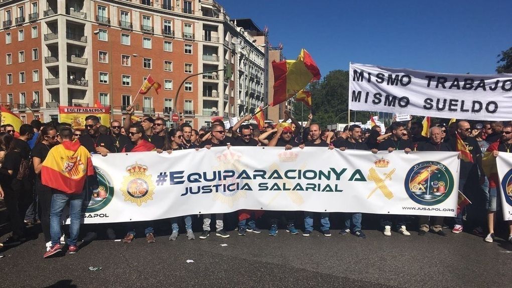 Manifestación por la equiparacion salarial.