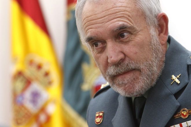 El coronel jefe de la Guardia Civil de Alicante, durante la entrevista. Foto: ROBERTO PÉREZ