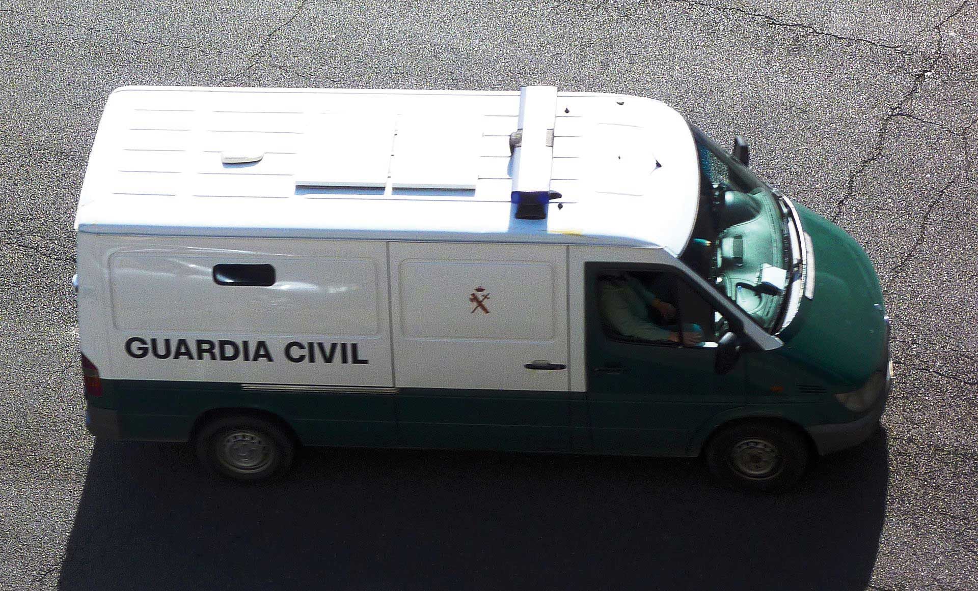 Un vehículo de la Guardia Civil para el traslado de presos.