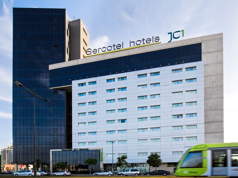 Edificio del Hotel Sercotel, en Murcia, cuyas instalaciones acogerán la asamblea de AUGC Murcia.