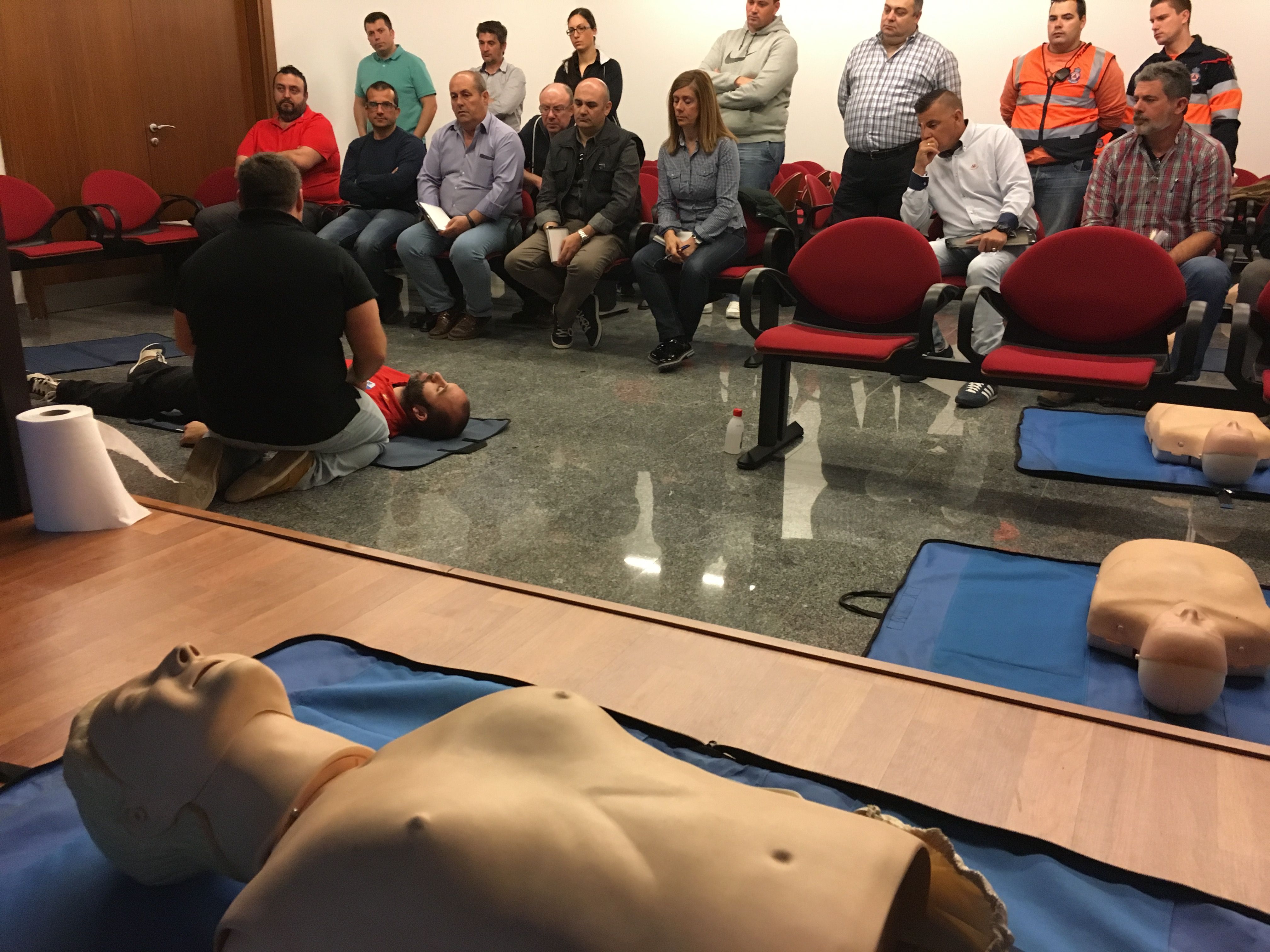 Imagen del curso sobre técnicas de reanimación impartido por AUGC Toledo a sus afiliados.