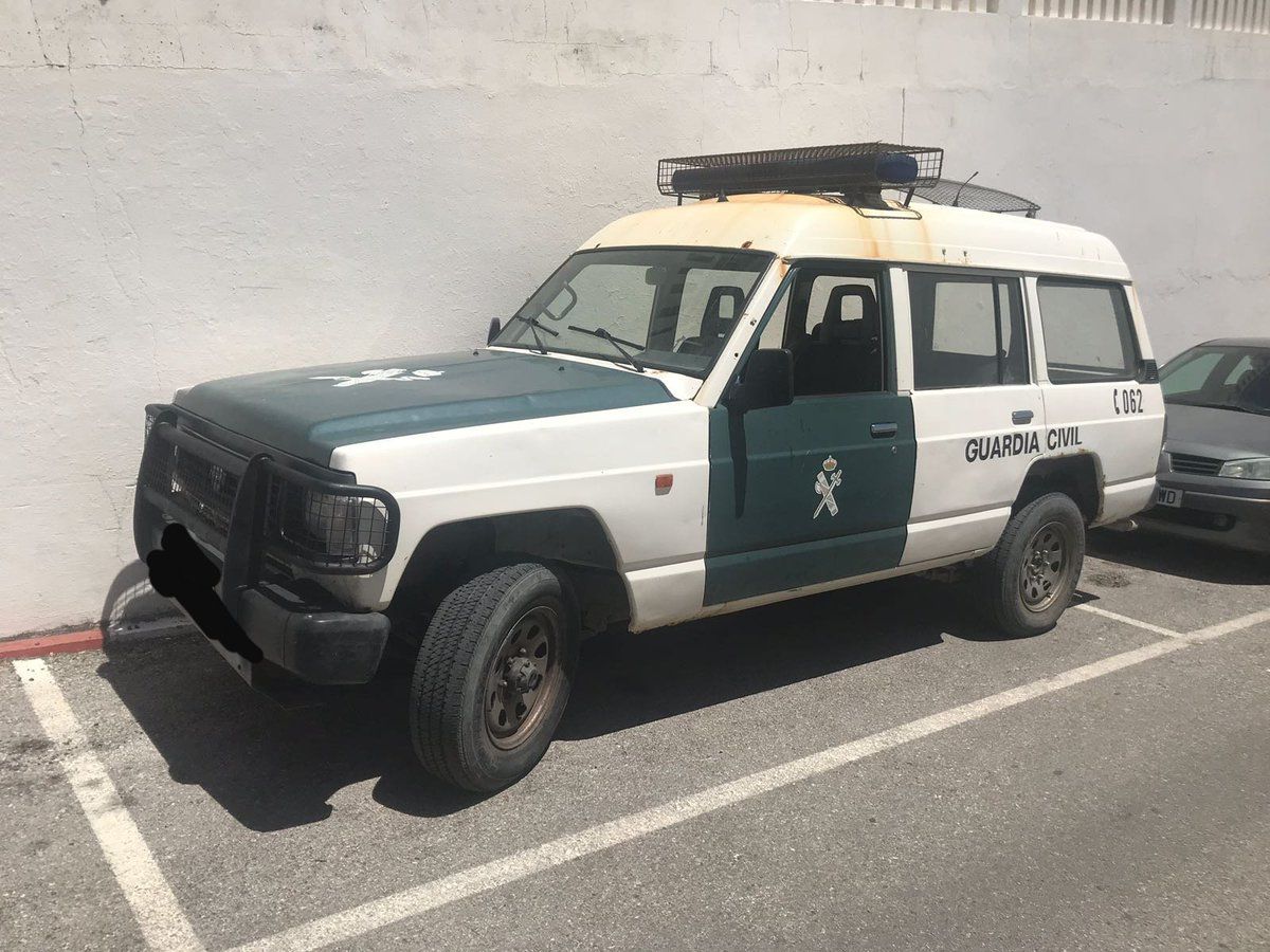 Imágenes del lamentable estado que presentan los vehículos 'de refuerzo'