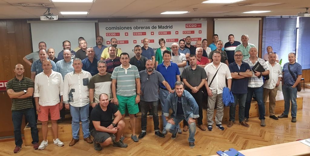 Foto de grupo de los asistentes a la Jornada.