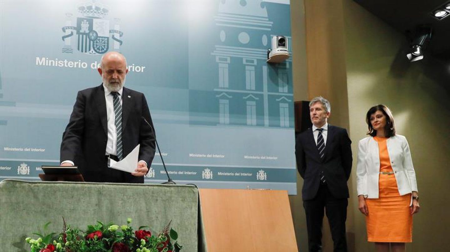 Momento del nombramiento del cargo de Félix Azón como director de la Guardia Civil.