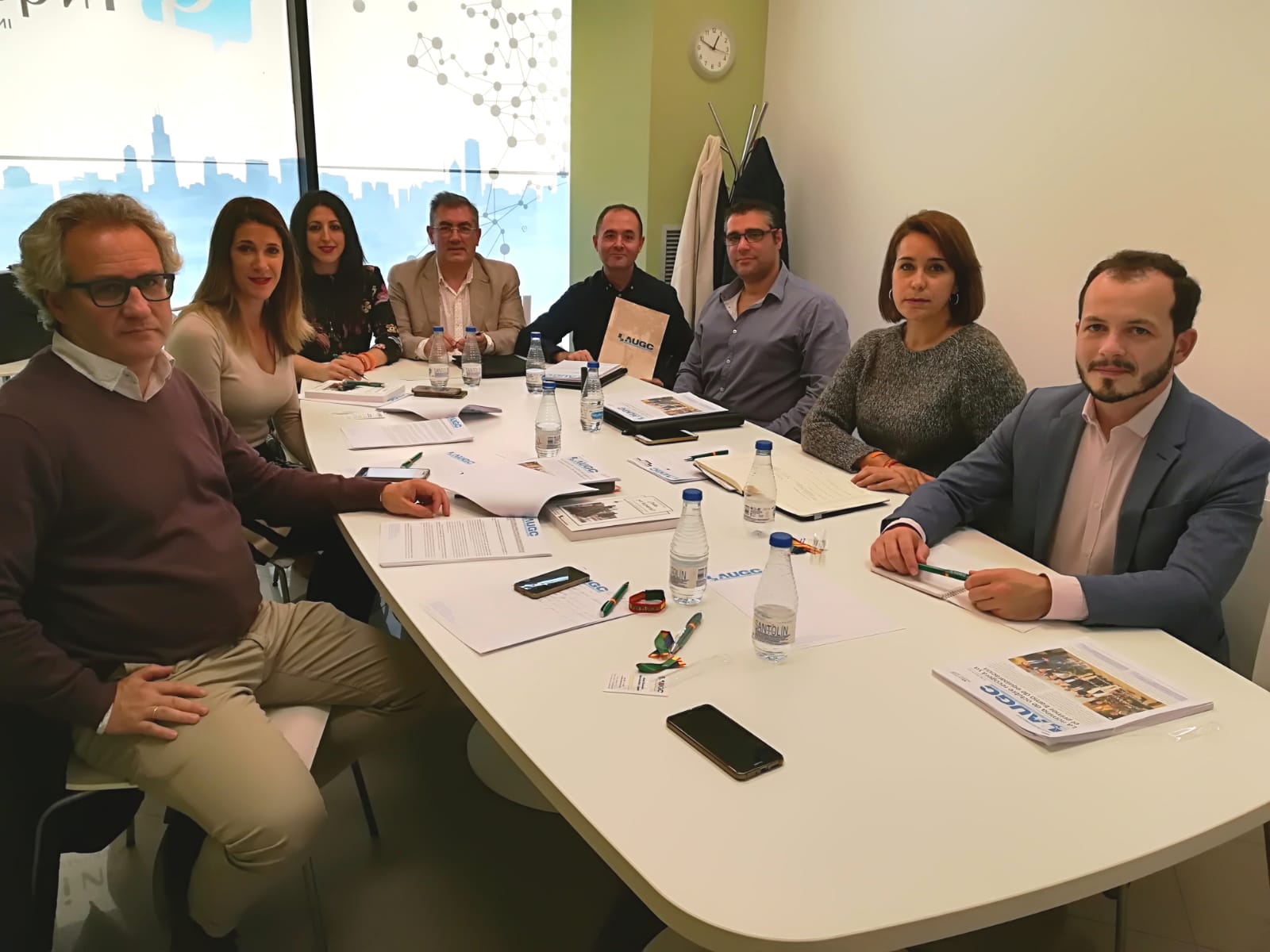 Representantes de AUGC Navarra y de Ciudadanos, en un momento de la reunión.