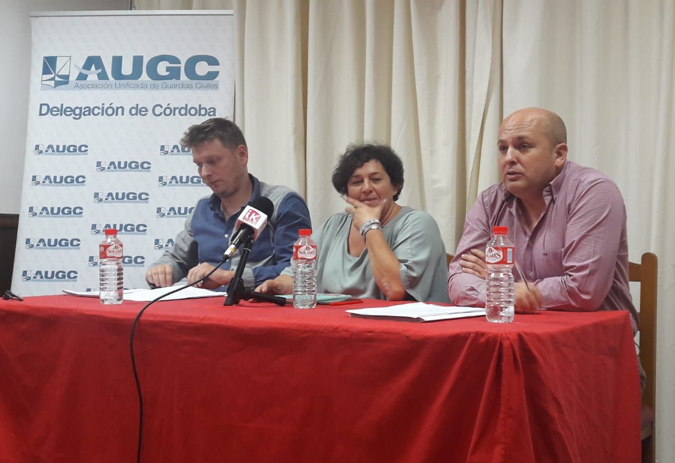 Intervención de AUGC en la charla sobre acoso escolar