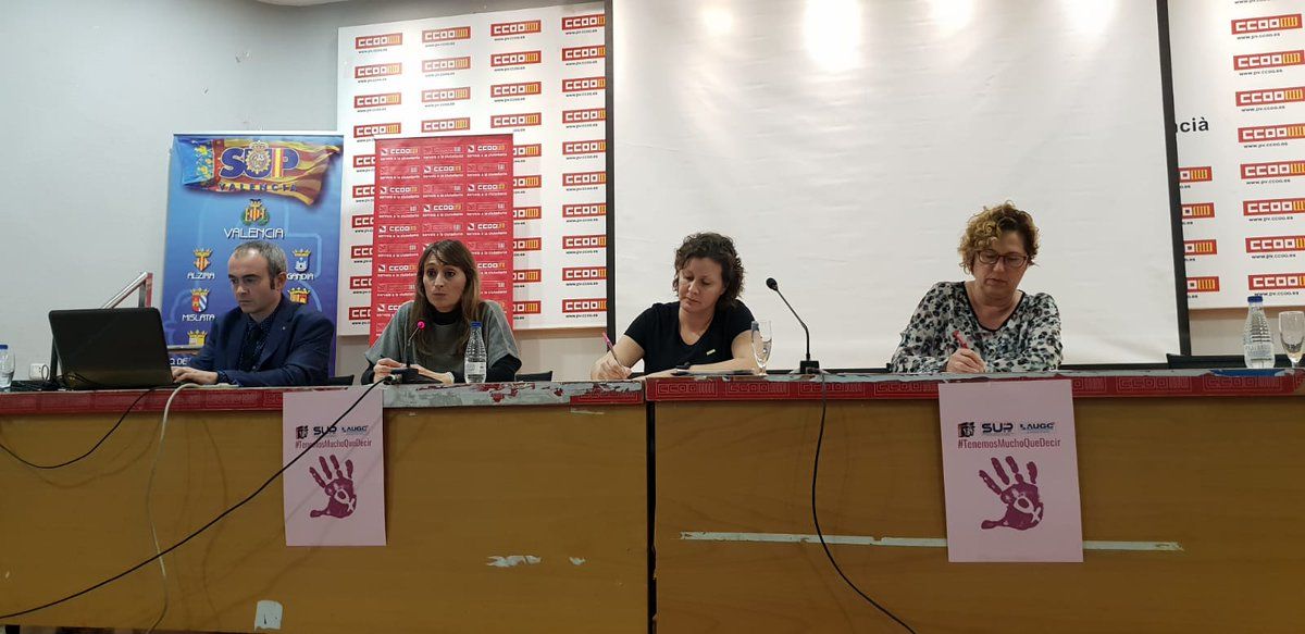 Alicia Sánchez (segunda por la derecha), secretaria nacional de Igualdad de AUGC, expuso su preocupación por la protección de las propias agentes que sufren violencia machista.