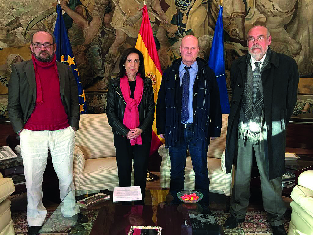De izquierda a derecha: José Morata, Margarita Robles, Cabo Rosas y José Piñeiro.