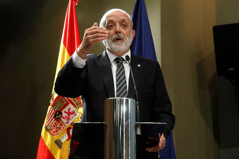 El director general de la Guardia Civil, Félix Azón, sigue plegándose a las presiones de algunos altos mandos que buscan amedrentar a los representantes de AUGC a golpe de expedientes. Foto: Fernando Alvarado /EFE