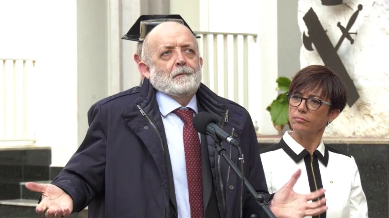 El director general de la Guardia Civil, Félix Azón, en una reciente comparecencia ante los medios.