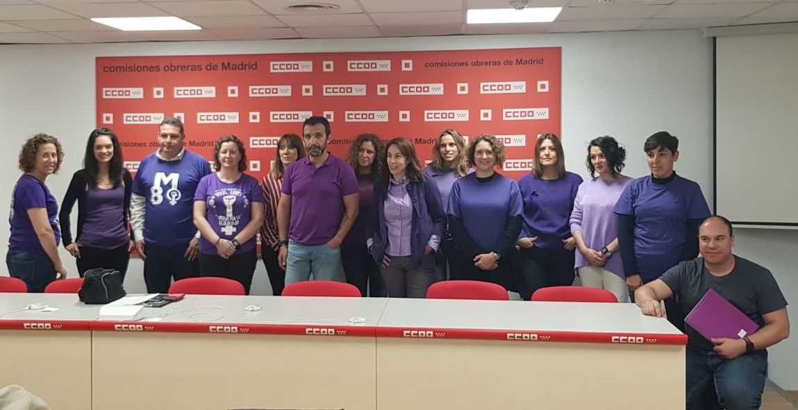 Integrantes del Comité de Igualdad de AUGC posan tras la reunión que mantuvieron ayer en Madrid.