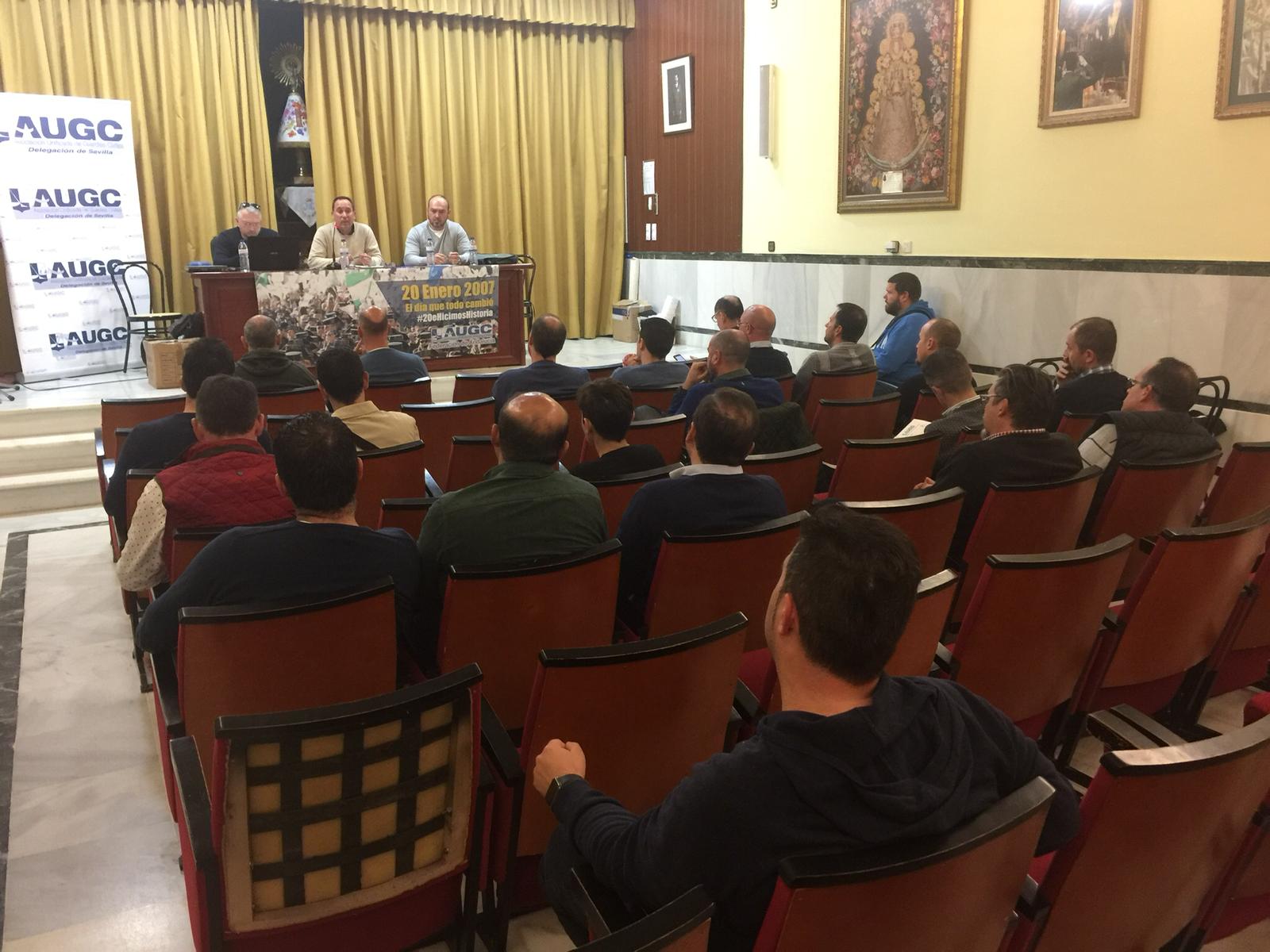 Vista panorámica de la reunión.