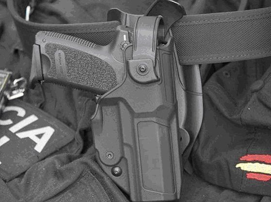 Funda de pistola antihurto.