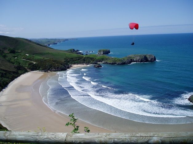 Playa de Torimbia, en la localidad asturiana de Llanes, donde sucedieron los hechos.
