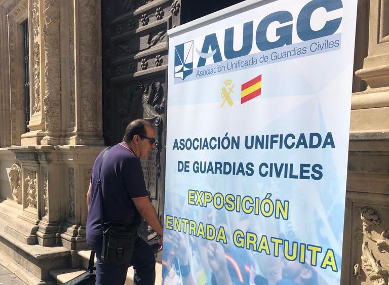 Entrada a la exposición de AUGC en Sevilla.