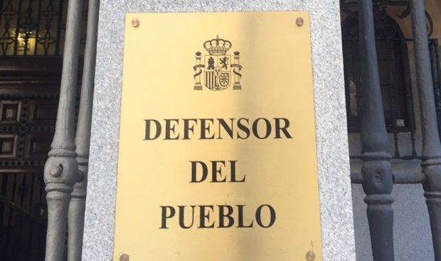 Detalle de la sede del Defensor del Pueblo.