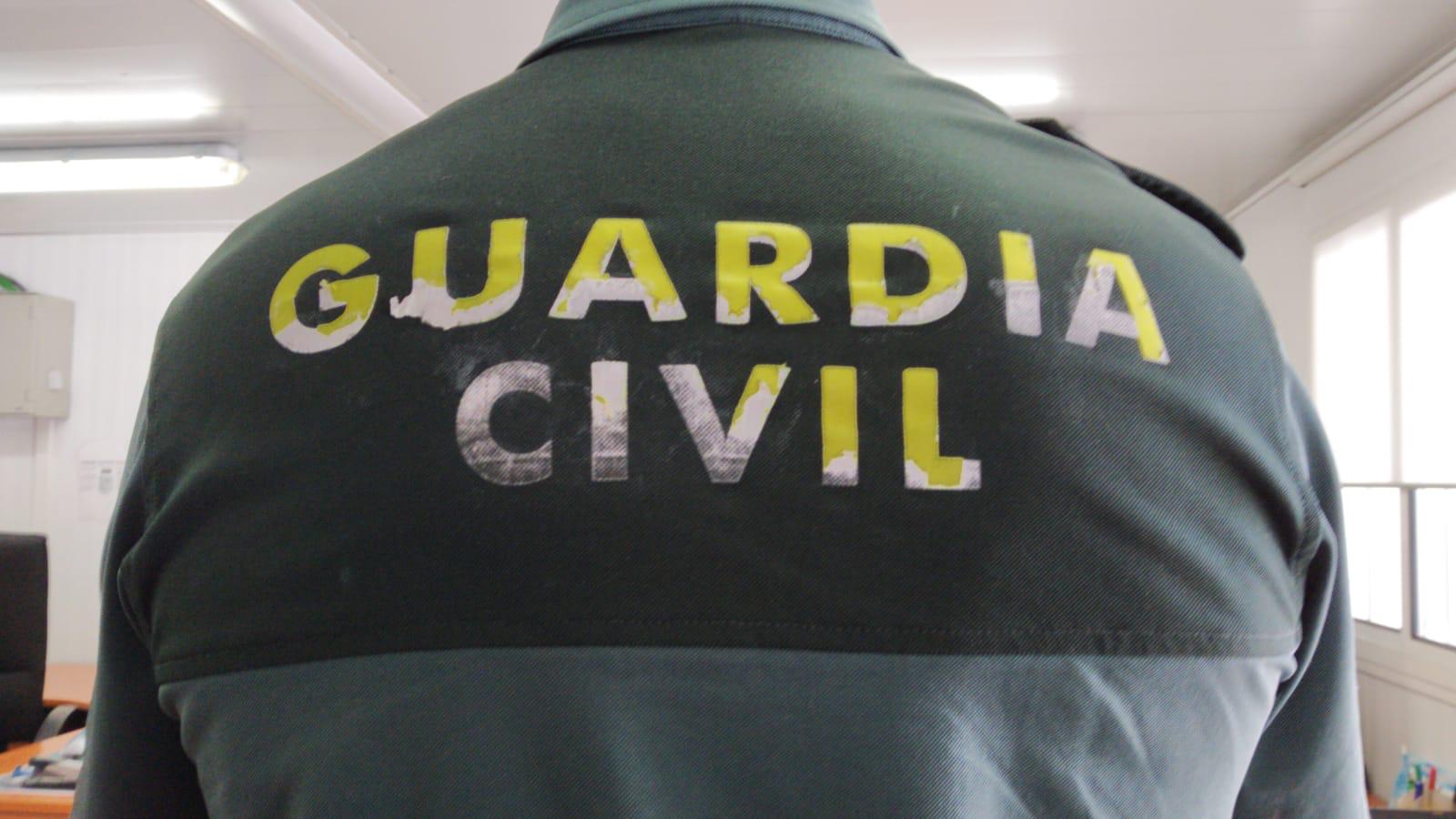 Guardia autoridad Natura AUGC relaciona la mala calidad de la uniformidad que visten los guardias  civiles con la trama de amaño de contratos públicos desmantelada ayer