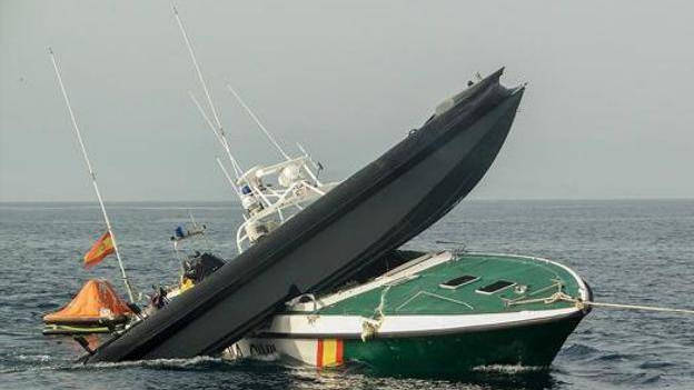 Una embarcación de la Guardia Civil arrollada por una narcolancha en aguas del Campo de Gibraltar. Una embarcación de la Guardia Civil arrollada por una narcolancha en aguas del Campo de Gibraltar.