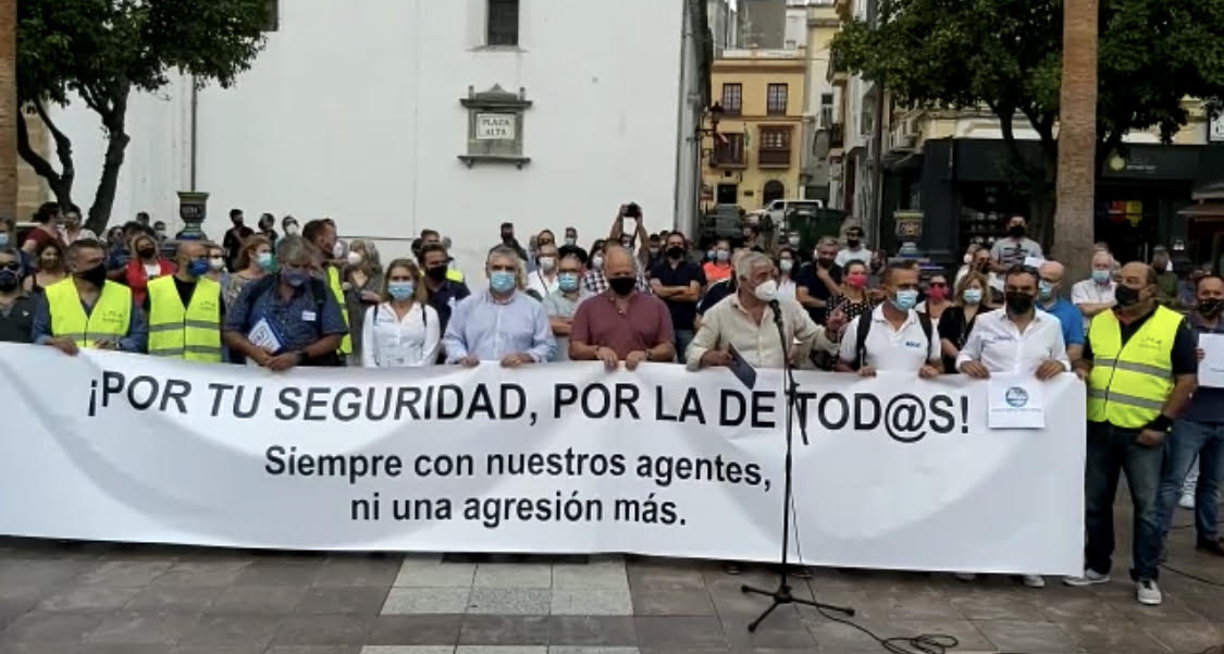 Un momento de la concentración celebrada hoy en Algeciras, donde ha estado presente AUGC.