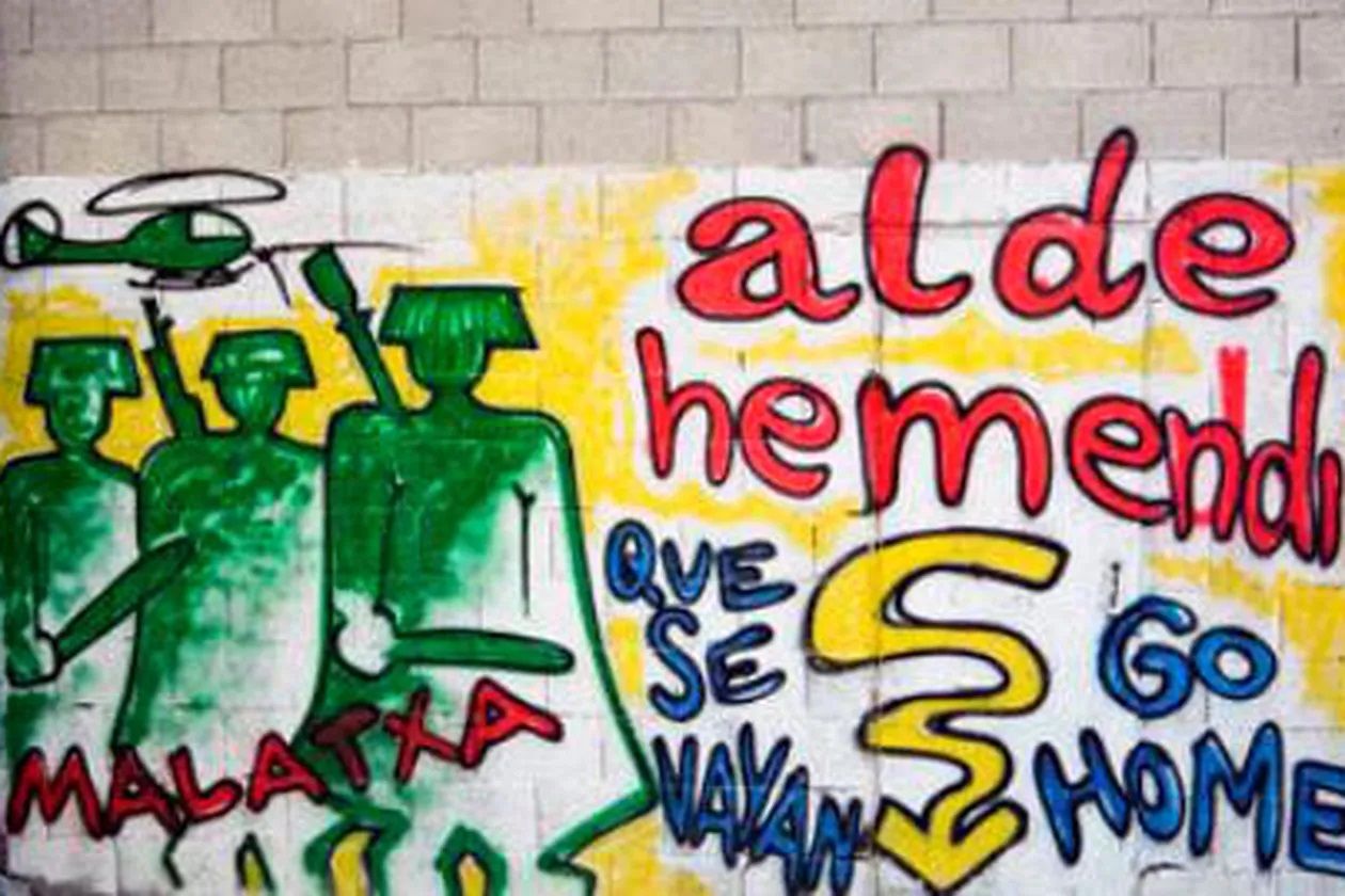 Imagen de archivo de una  pintada contra la Guardia Civil en Navarra.