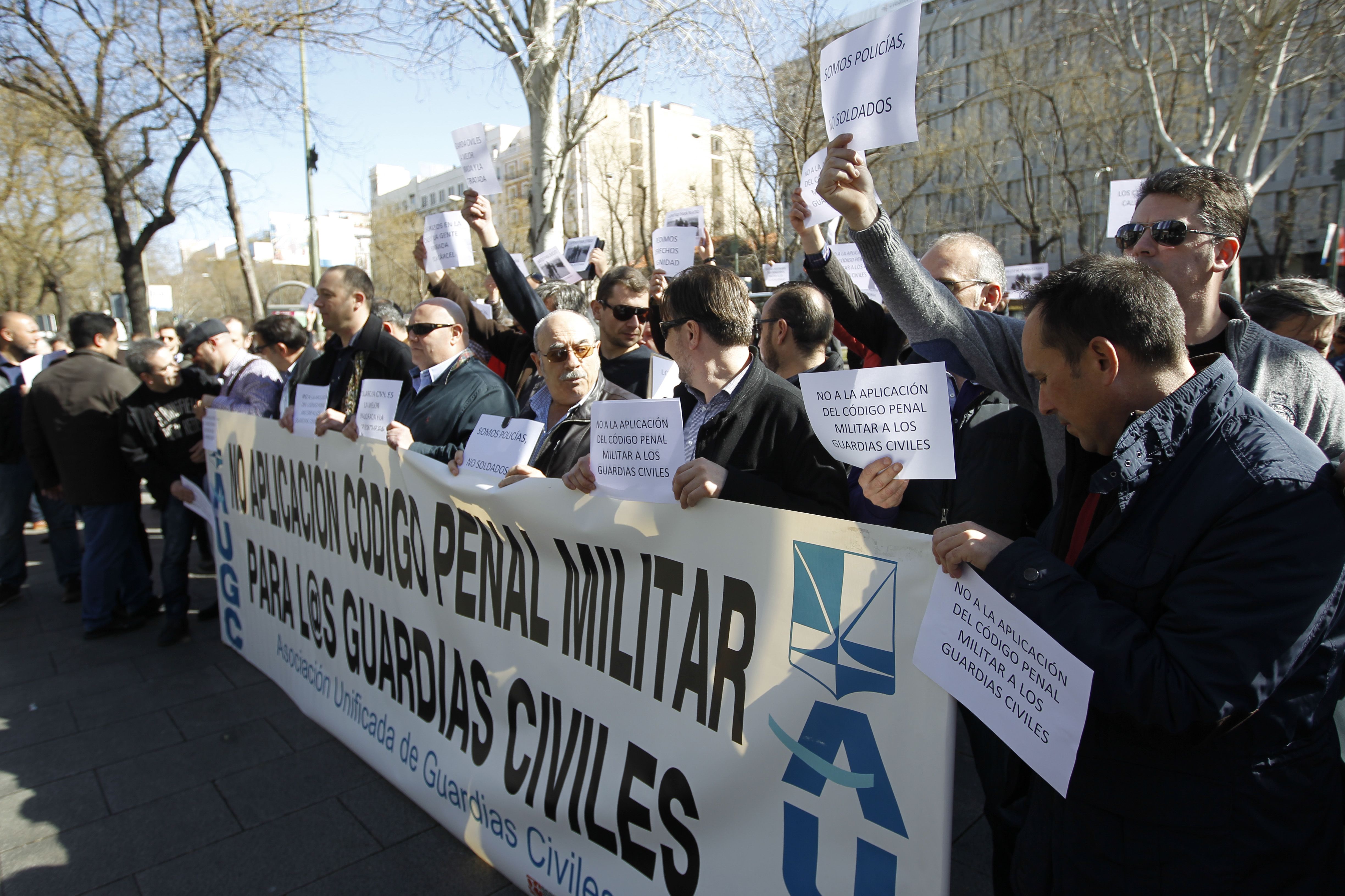 Imagen de archivo de una concentración de AUGC contra el Código Penal Militar.