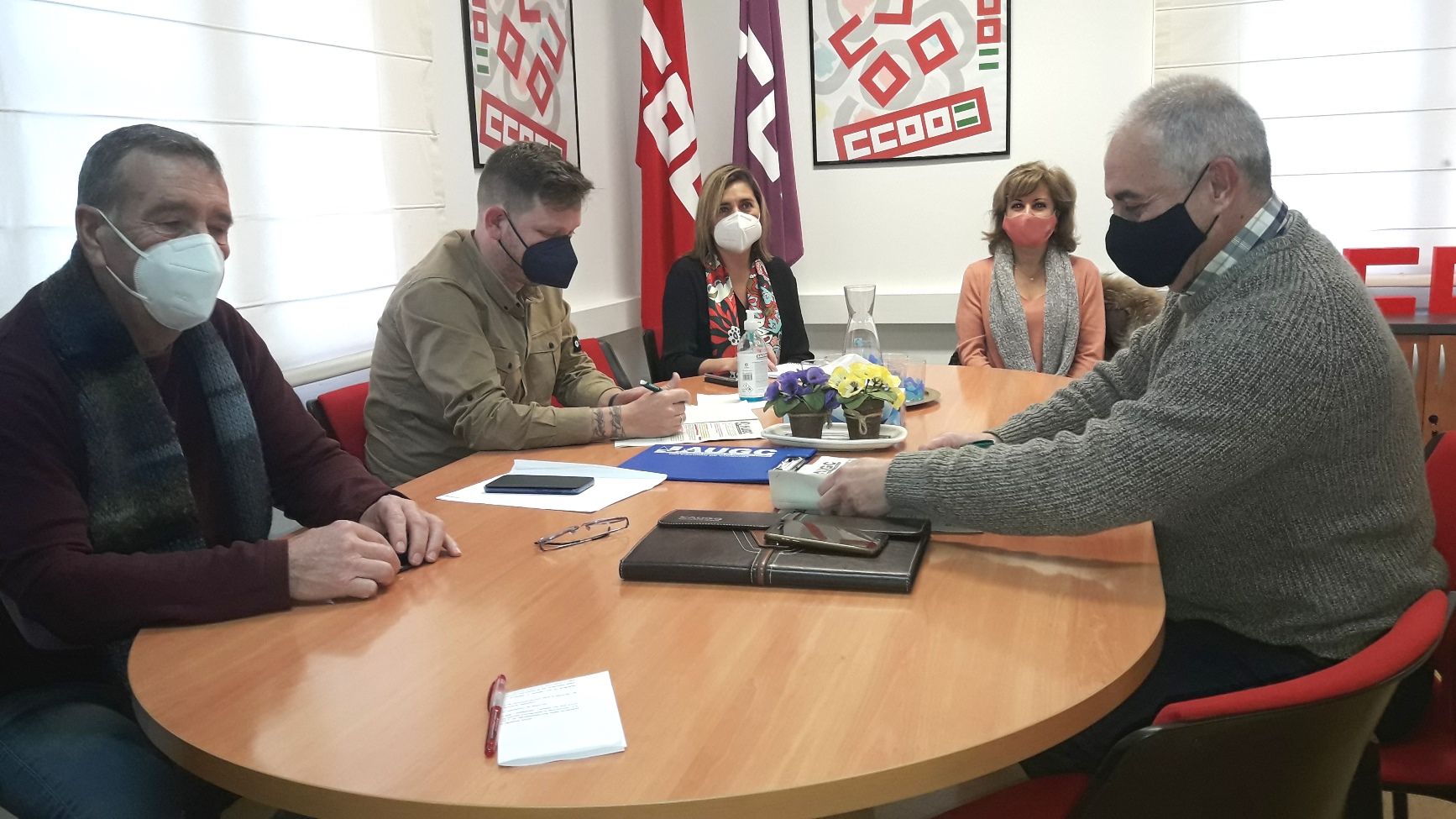 Representantes de AUGC Córdoba y de Comisiones Obreras, en un momento de la reunión. Representantes de AUGC Córdoba y de Comisiones Obreras, en un momento de la reunión.