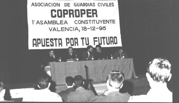 Primera asamblea en la mesa constituyente de Coproper